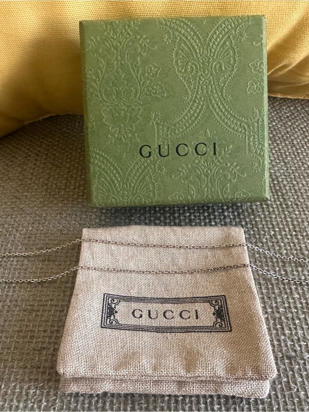 Gucci Heart Logo Pendant Necklace - Silver - Picture 3 of 4